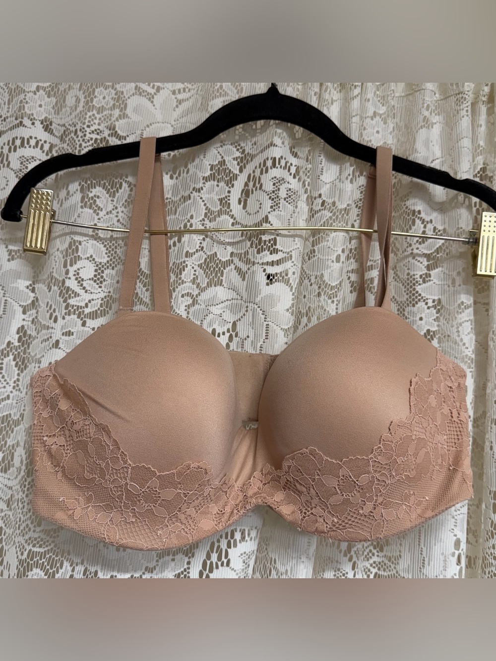 Victoria’s Secret Body By Victoria Lined Strapless Bra